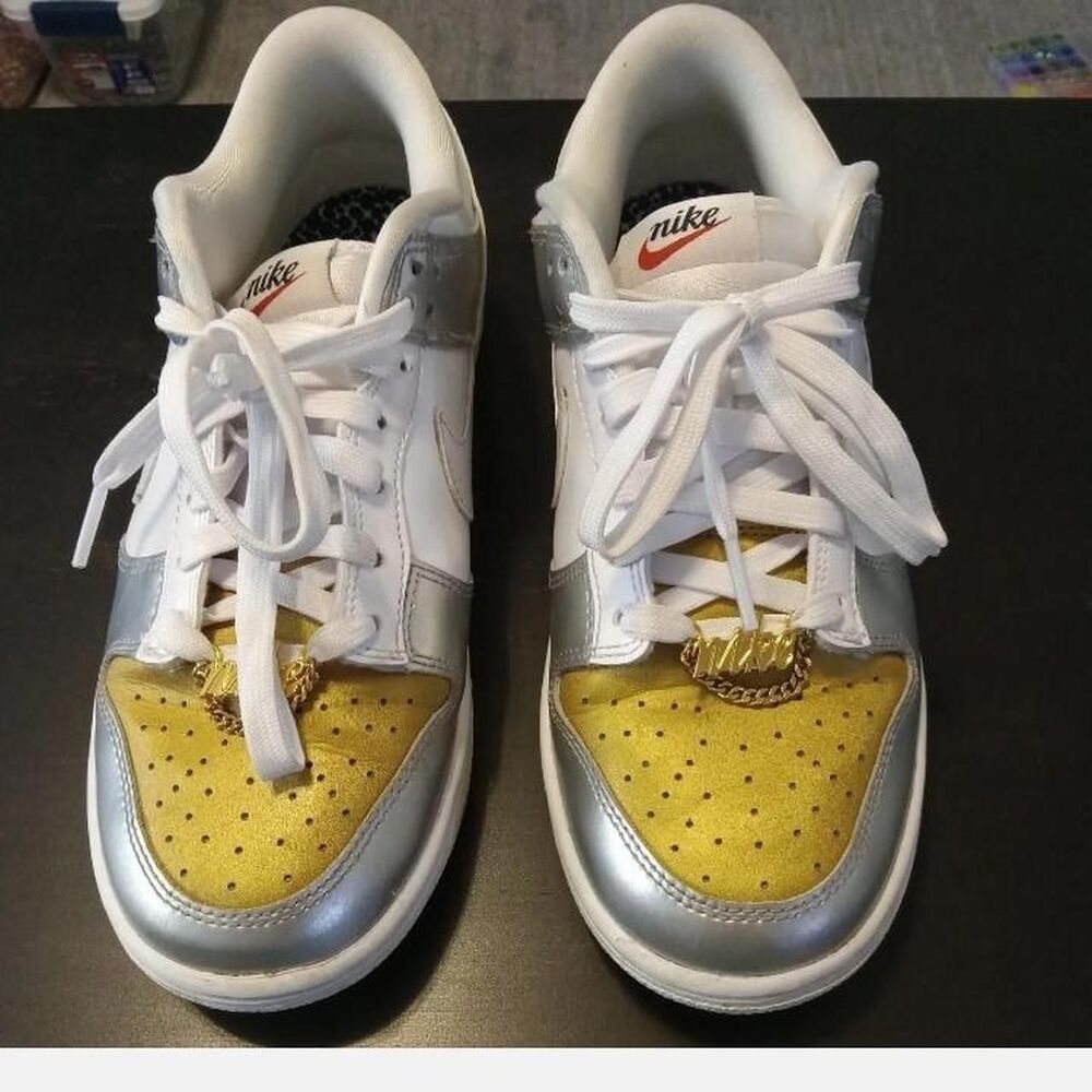 nike dunk low se white